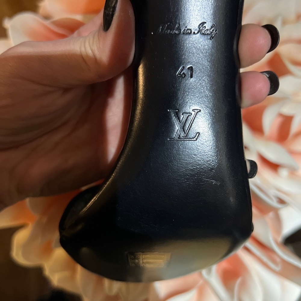 Louis Vuitton Black Leather Tassel Ankle-Strap Stiletto Heels - Picture 10 of 13
